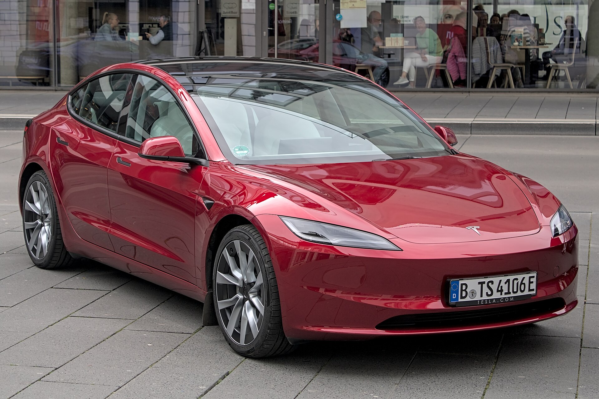 Tesla Model 3 (2023) Autofrühling Ulm IMG 9282